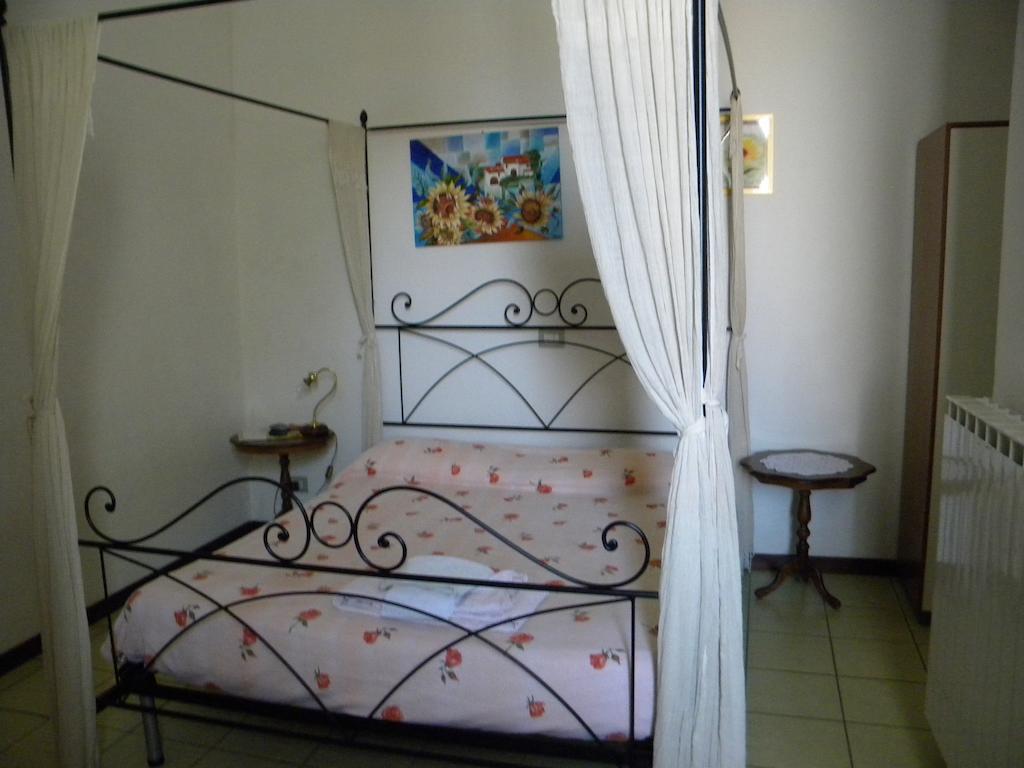 Le Petit Fleur Hotel Bareggio Bilik gambar